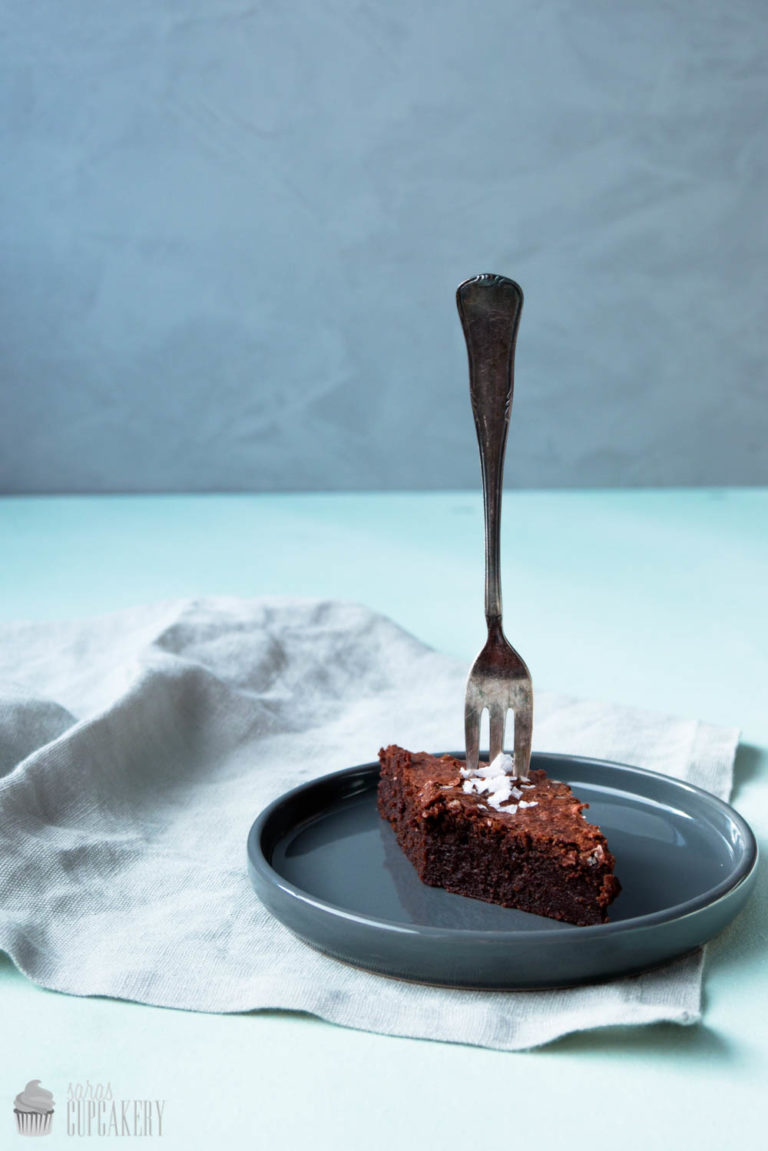 Französischer Schokoladenkuchen mit Meersalz { Rezept: Gâteau au ...