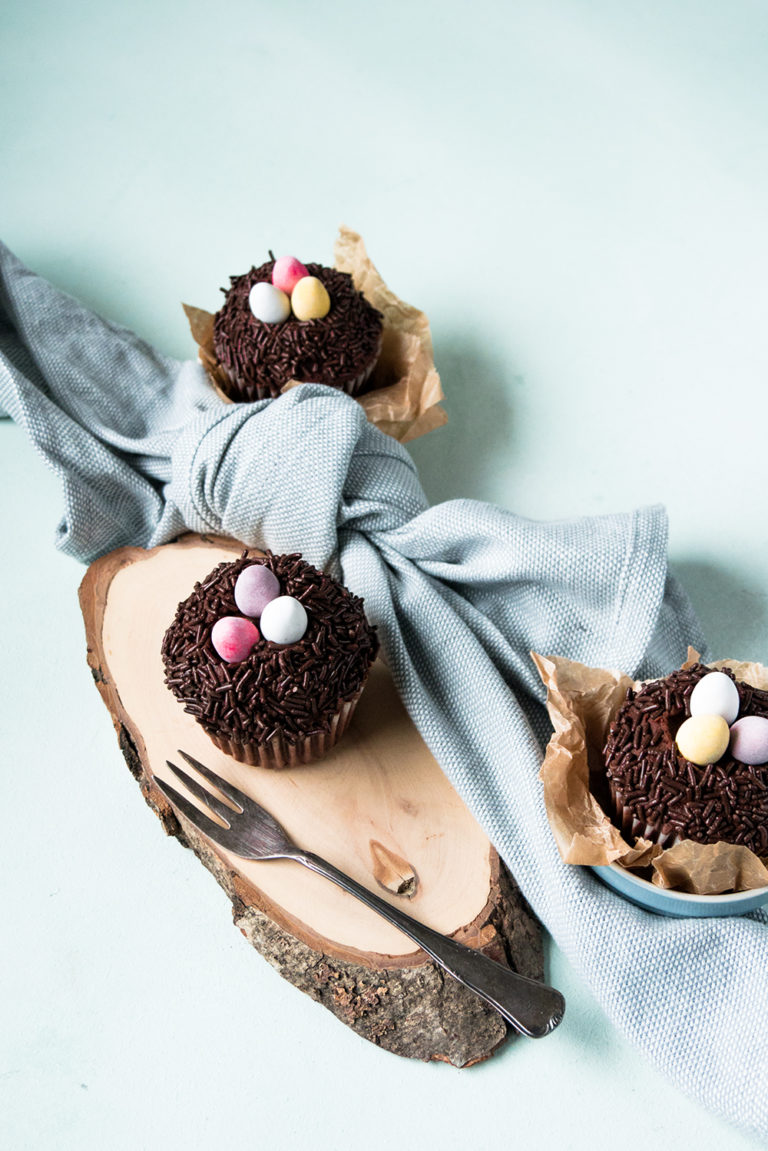 Osterrezept 2019 { Rezept: Osternest Cupcakes } - Saras Cupcakery