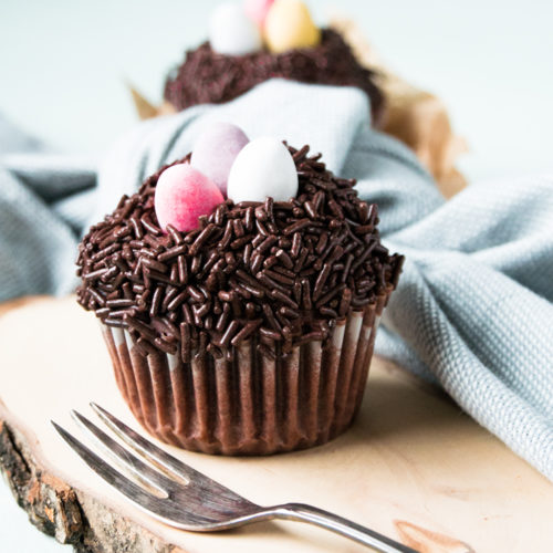 Osterrezept 2019 { Rezept: Osternest Cupcakes } - Saras Cupcakery