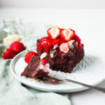 Erdbeer-Schokoladenkuchen mit Mandeln