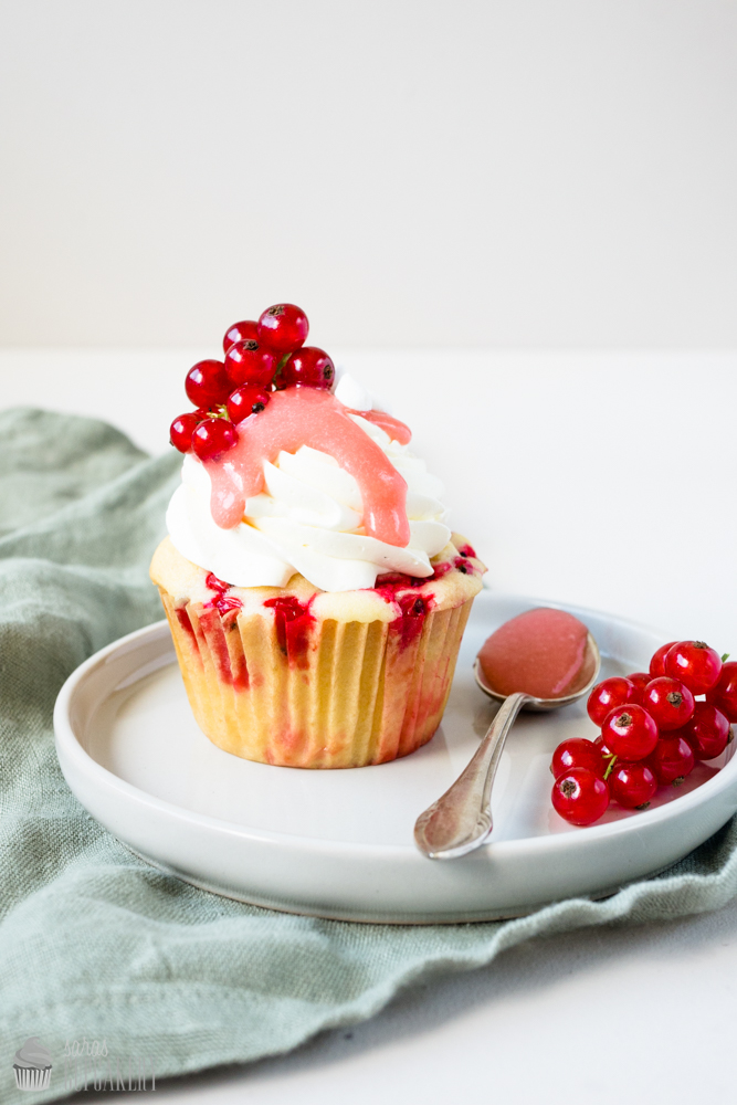 Johannisbeer-Vanille Cupcakes