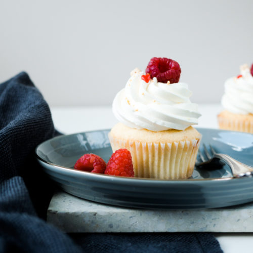 Rezept: Himbeer &amp; Zitrone Cupcakes - Saras Cupcakery