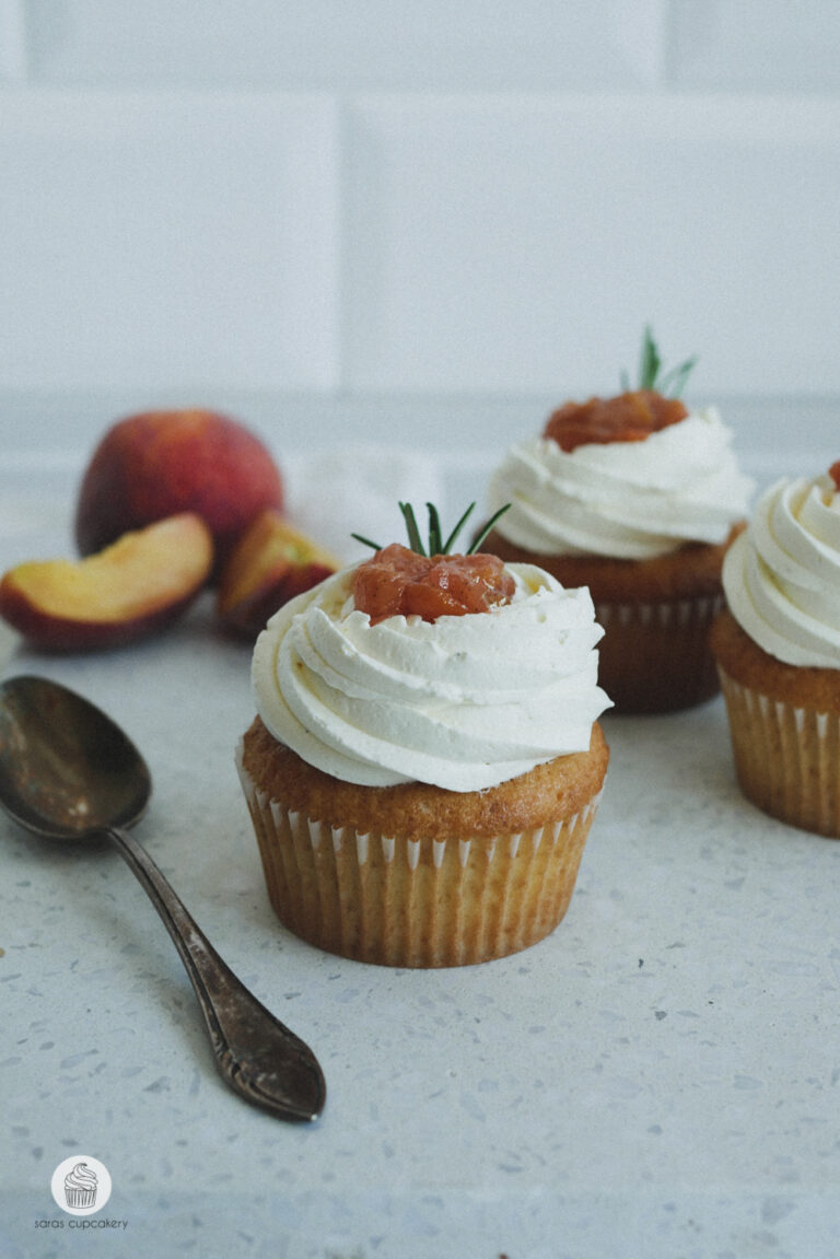 Rezept: Pfirsich Cupcakes - Saras Cupcakery