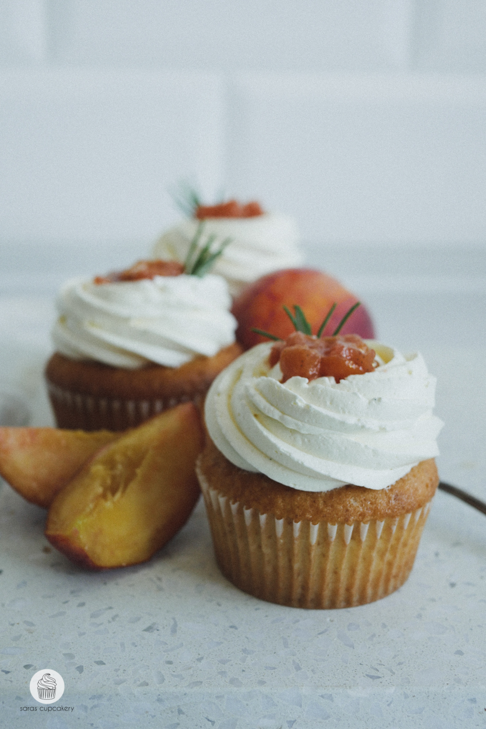 Rezept: Pfirsich Cupcakes - Saras Cupcakery